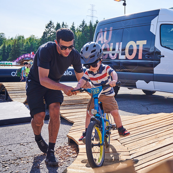 Event collage, detail panel